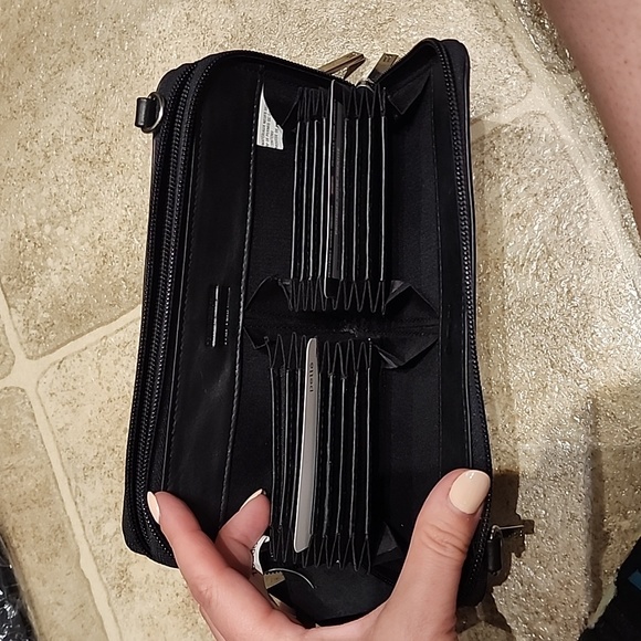 NWT Italian Leather Convertible Crossbody Clutch wallet/purse - Picture 8 of 12